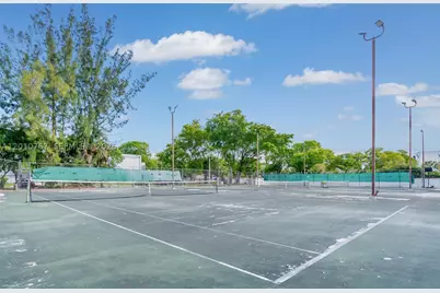 9431 Fontainebleau #112, Miami, FL 33172 - Photo 16