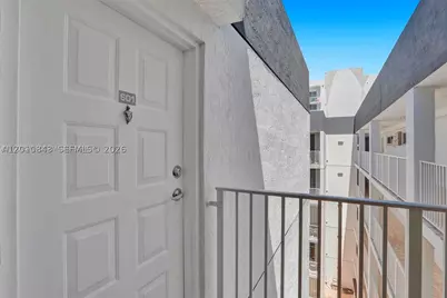 126 SW 17th #601, Miami, FL 33129 - Photo 18