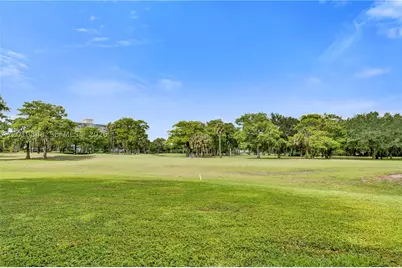 575 Oaks #508, Pompano Beach, FL 33069 - Photo 8