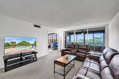 575 Oaks #508, Pompano Beach, FL 33069 - Photo 22