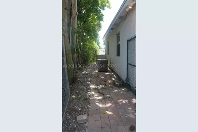 335 NW 187th, Miami Gardens, FL 33169 - Photo 30