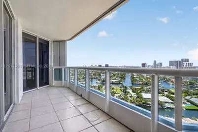 21205 Yacht Club #2409, Aventura, FL 33180 - Photo 34