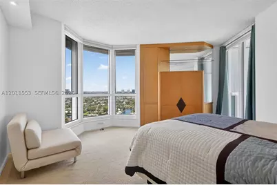 21205 Yacht Club #2409, Aventura, FL 33180 - Photo 26