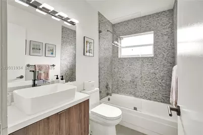 21015 NE 19th, Miami, FL 33179 - Photo 34