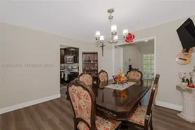 395 W 39th, Hialeah, FL 33012 - Photo 8