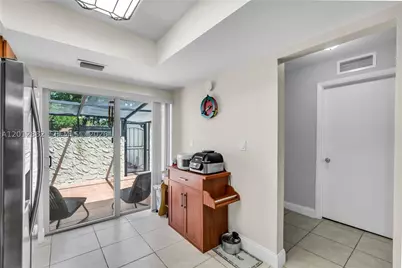 9820 NW 65th #B13, Tamarac, FL 33321 - Photo 14