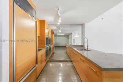 465 Brickell #4805, Miami, FL 33131 - Photo 2