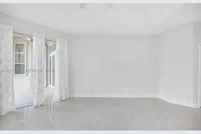 2553 Jardin, Weston, FL 33327 - Photo 10