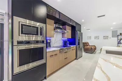 15331 Turnbull, Miami Lakes, FL 33014 - Photo 20