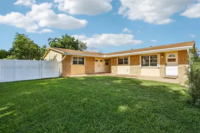 108 SE 4th, Dania Beach, FL 33004 - Photo 2