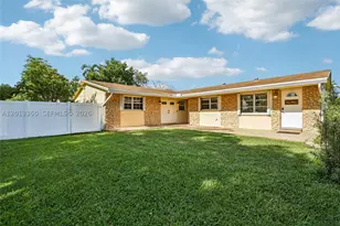 108 SE 4th, Dania Beach, FL 33004 - Photo 2