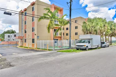 2400 NW 16th St, Miami, FL 33125 - Photo 6