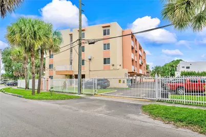 2400 NW 16th St, Miami, FL 33125 - Photo 2