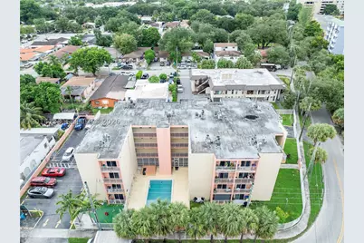 2400 NW 16th St, Miami, FL 33125 - Photo 16