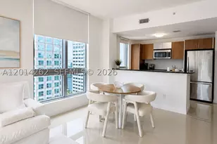 300 S Biscayne, Miami, FL 33131 - Photo 2
