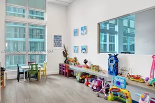 300 S Biscayne, Miami, FL 33131 - Photo 24