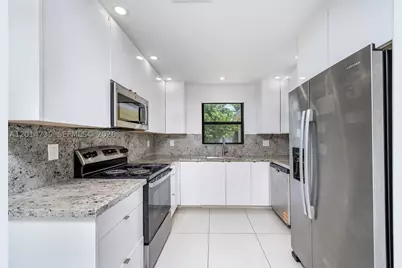 2106 Plunkett, Hollywood, FL 33020 - Photo 8