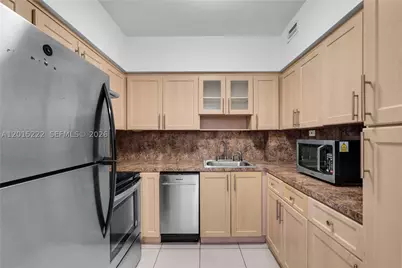 7441 Wayne #4G, Miami Beach, FL 33141 - Photo 8