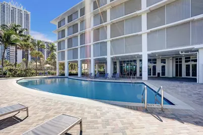 6515 Collins #1107, Miami Beach, FL 33141 - Photo 8