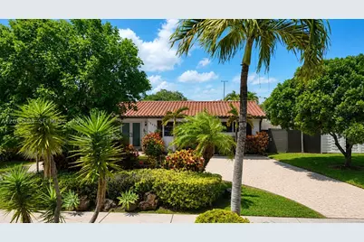 10435 SW 92nd, Miami, FL 33176 - Photo 2