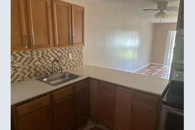 15205 NE 6th #D111, Miami, FL 33162 - Photo 2