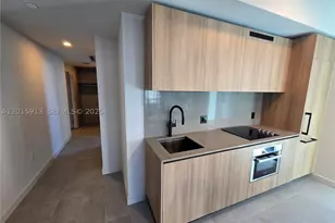 121 NE 5, Miami, FL 33132 - Photo 8