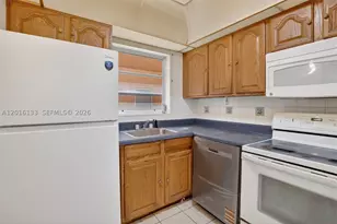 3048 E Sunrise Lakes, Sunrise, FL 33322 - Photo 10