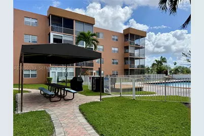 3048 E Sunrise Lakes #220, Sunrise, FL 33322 - Photo 46