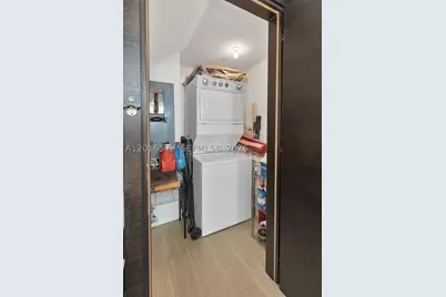 6000 Collins #129, Miami Beach, FL 33140 - Photo 16