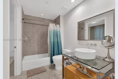 6000 Collins #129, Miami Beach, FL 33140 - Photo 14