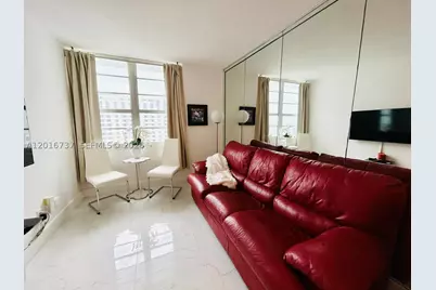 100 Lincoln #1526, Miami Beach, FL 33139 - Photo 2