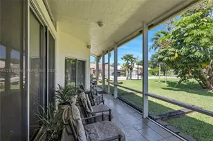701 SW 93rd, Pembroke Pines, FL 33025 - Photo 26