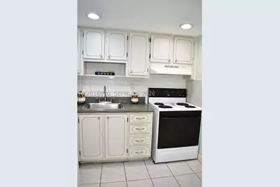 8851 Sunrise Lakes #207, Sunrise, FL 33322 - Photo 6