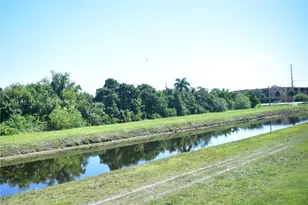 8851 Sunrise Lakes, Sunrise, FL 33322 - Photo 20