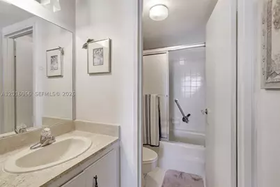 500 Three Islands #622, Hallandale Beach, FL 33009 - Photo 12