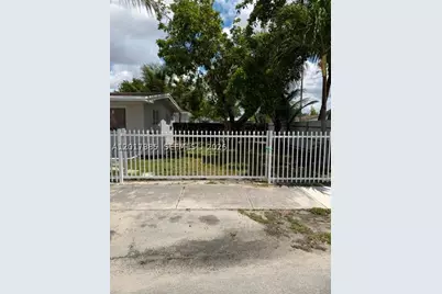 8400 NW 24th, Miami, FL 33147 - Photo 14