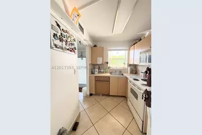 8130 Sunrise Lakes #202, Sunrise, FL 33322 - Photo 2