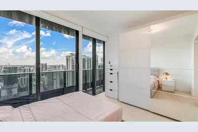 1000 Brickell #3002, Miami, FL 33131 - Photo 36