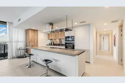 1000 Brickell #3002, Miami, FL 33131 - Photo 14
