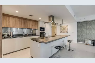 1000 Brickell #3002, Miami, FL 33131 - Photo 16