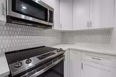 7100 NW 17th #305, Plantation, FL 33313 - Photo 10