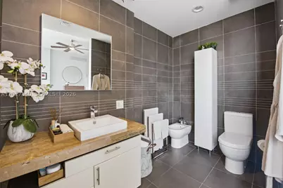 2100 Park #302, Miami Beach, FL 33139 - Photo 12