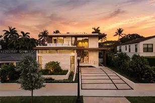 3045 N Bay, Miami Beach, FL 33140 - Photo 1
