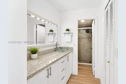 7850 Byron #702, Miami Beach, FL 33141 - Photo 8