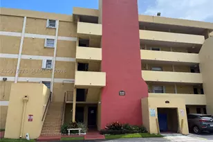 9190 Fontainebleau, Miami, FL 33172 - Photo 1