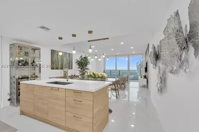 16385 Biscayne #2101, North Miami Beach, FL 33160 - Photo 12