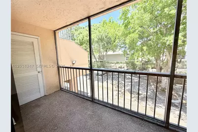 450 Commodore #214, Plantation, FL 33325 - Photo 10