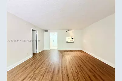 450 Commodore #214, Plantation, FL 33325 - Photo 2