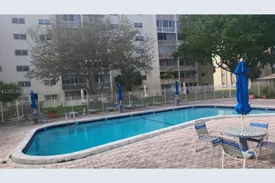 1001 NE 14th #201, Hallandale Beach, FL 33009 - Photo 6