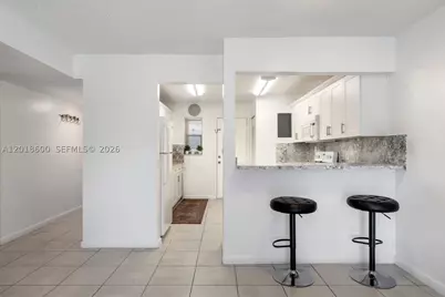 1900 W 54th #220, Hialeah, FL 33012 - Photo 6